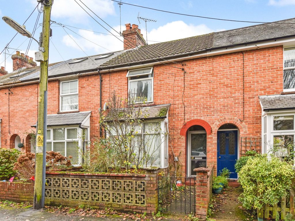 3 bed terraced house for sale in Westbrooke Road, Alton, Hampshire GU34