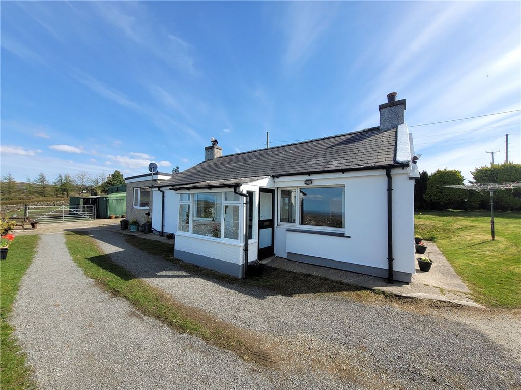2 bed cottage for sale in Upper Llandwrog, Caernarfon, Gwynedd LL54