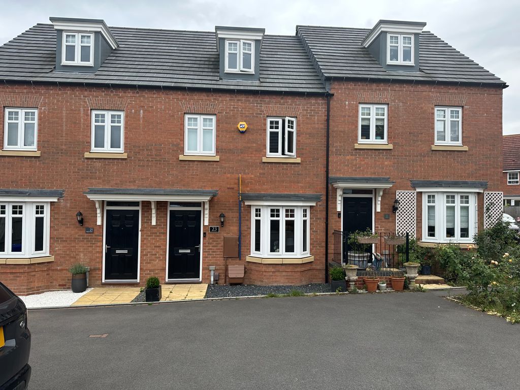 3 bed town house for sale in Rook Avenue, BurtonOnTrent DE13, £