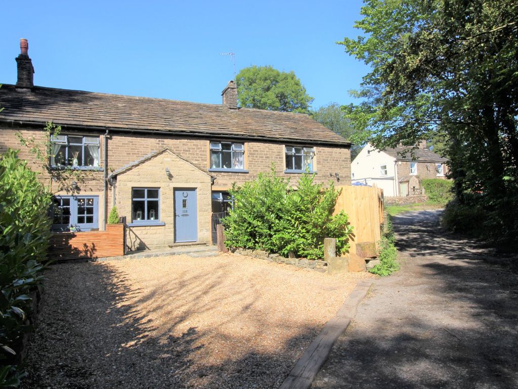 4 bed semidetached house for sale in Marple Road, Charlesworth