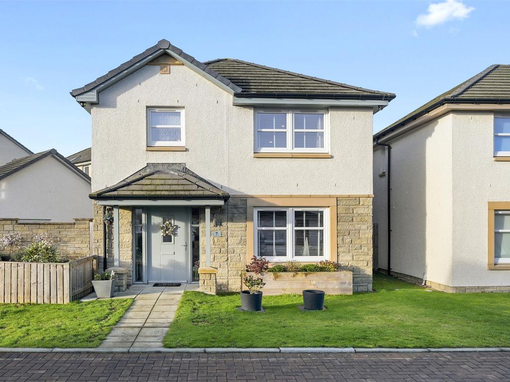 3 bed detached house for sale in 7 Abercrombie Place, Dunfermline KY11