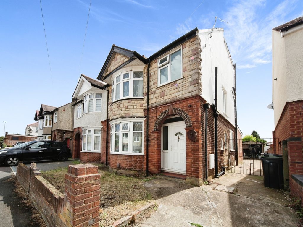 4 bed semidetached house for sale in Rutland Crescent, Luton LU2 Zoopla