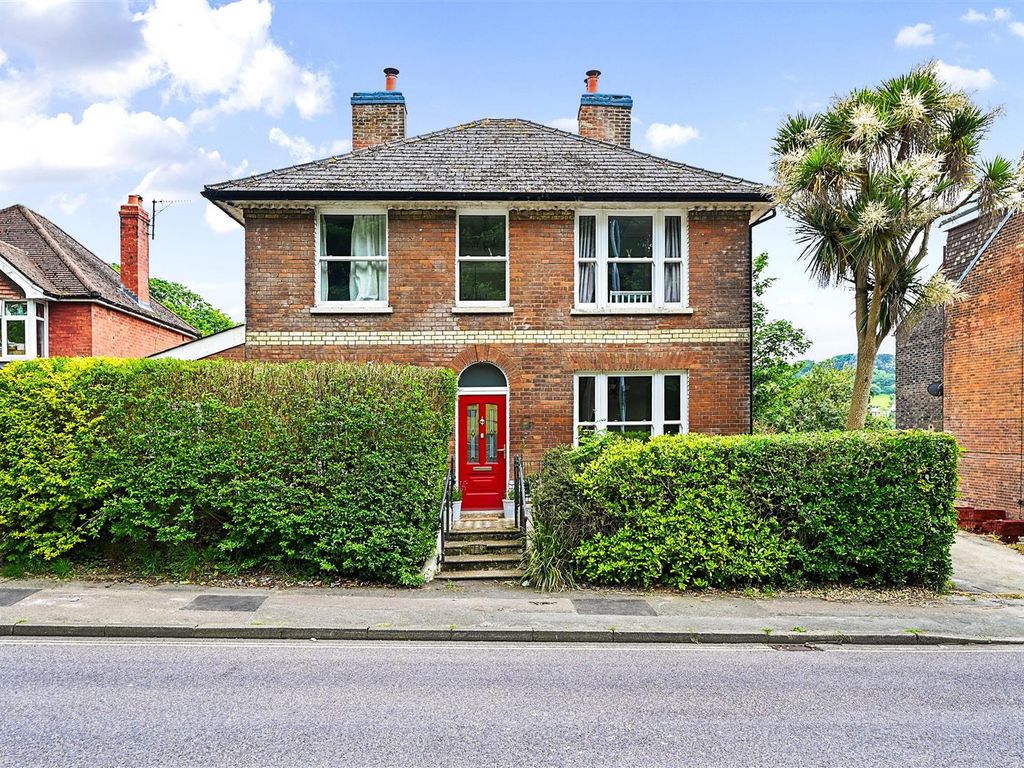 4 bed detached house for sale in Old London Road, Hastings TN35, £