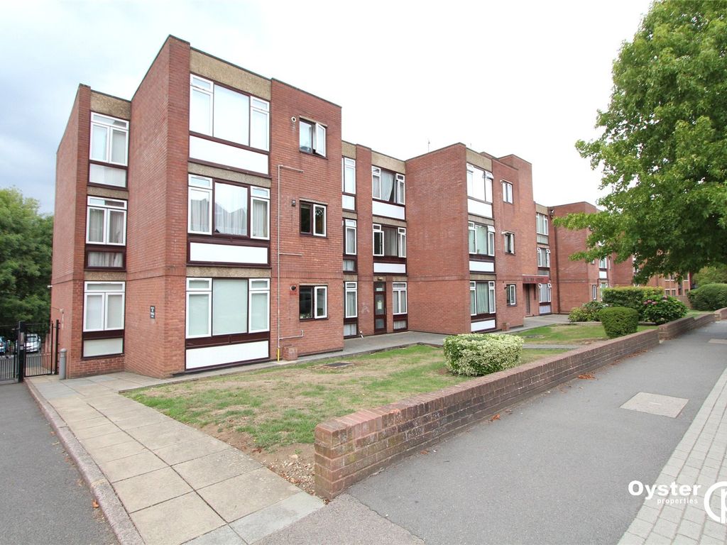 3 bed flat to rent in Holden Road, London N12 Zoopla