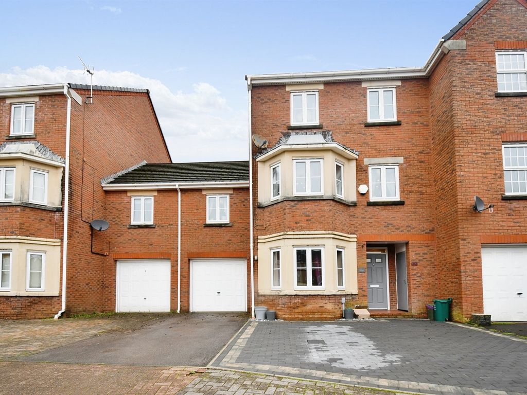 5 bed town house for sale in Nightingale Gardens, Church Village, Pontypridd CF38 Zoopla