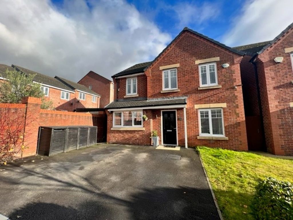 4 bed detached house for sale in Stancliffe Drive, Swinton M27, £