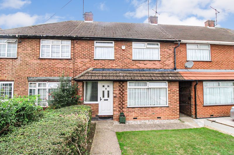 3 bed terraced house for sale in Byron Road, Luton LU4 - Zoopla