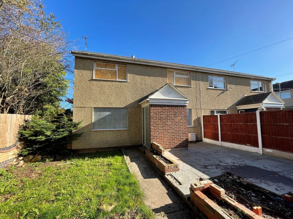 3 bed terraced house for sale in 10 Mendip Court CarltonInLindrick