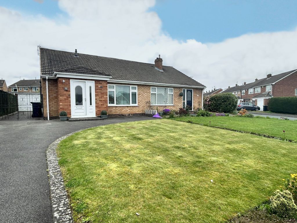 2 bed semidetached bungalow for sale in Mollington Crescent, Shirley