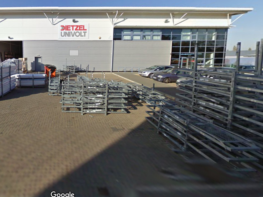 Industrial to let in Unit 4, Quadrant Park, Welwyn Garden City AL7, £