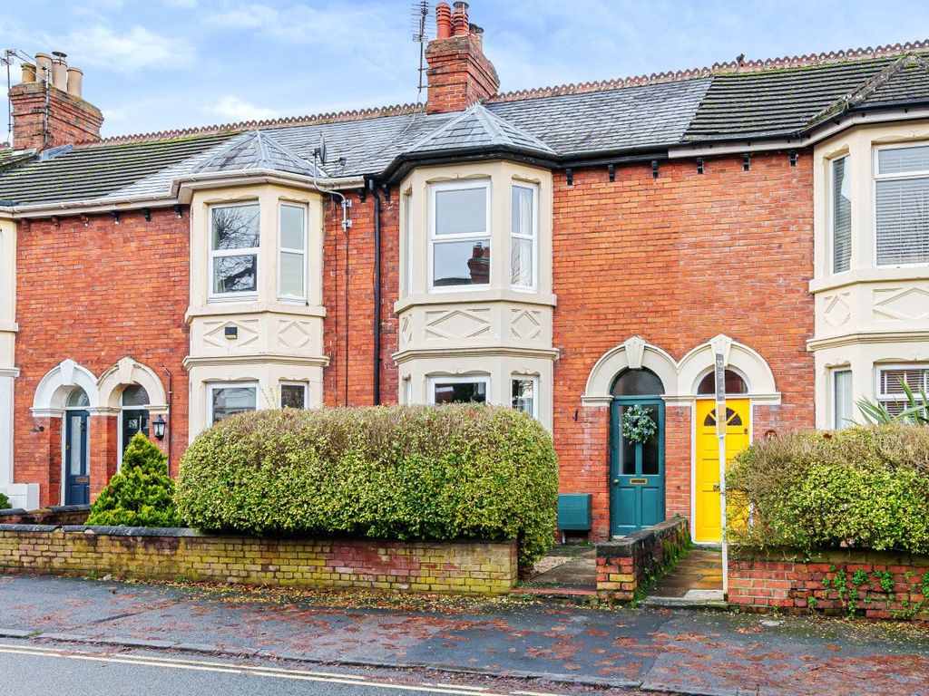 4 bed terraced house for sale in Goddard Avenue, Old Town, Swindon SN1