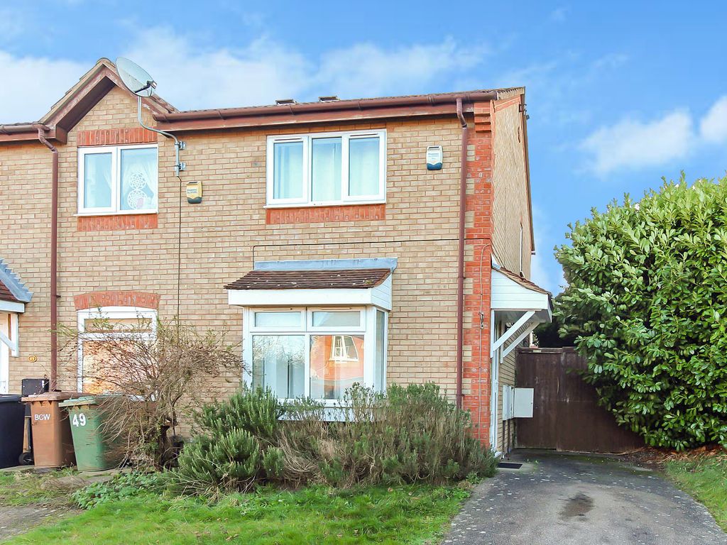 2 bed semidetached house for sale in Elizabeth Close, Wellingborough