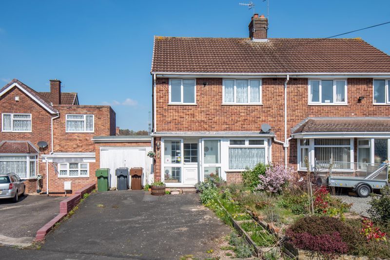 3 bed semidetached house for sale in Green Slade Crescent, Marlbrook