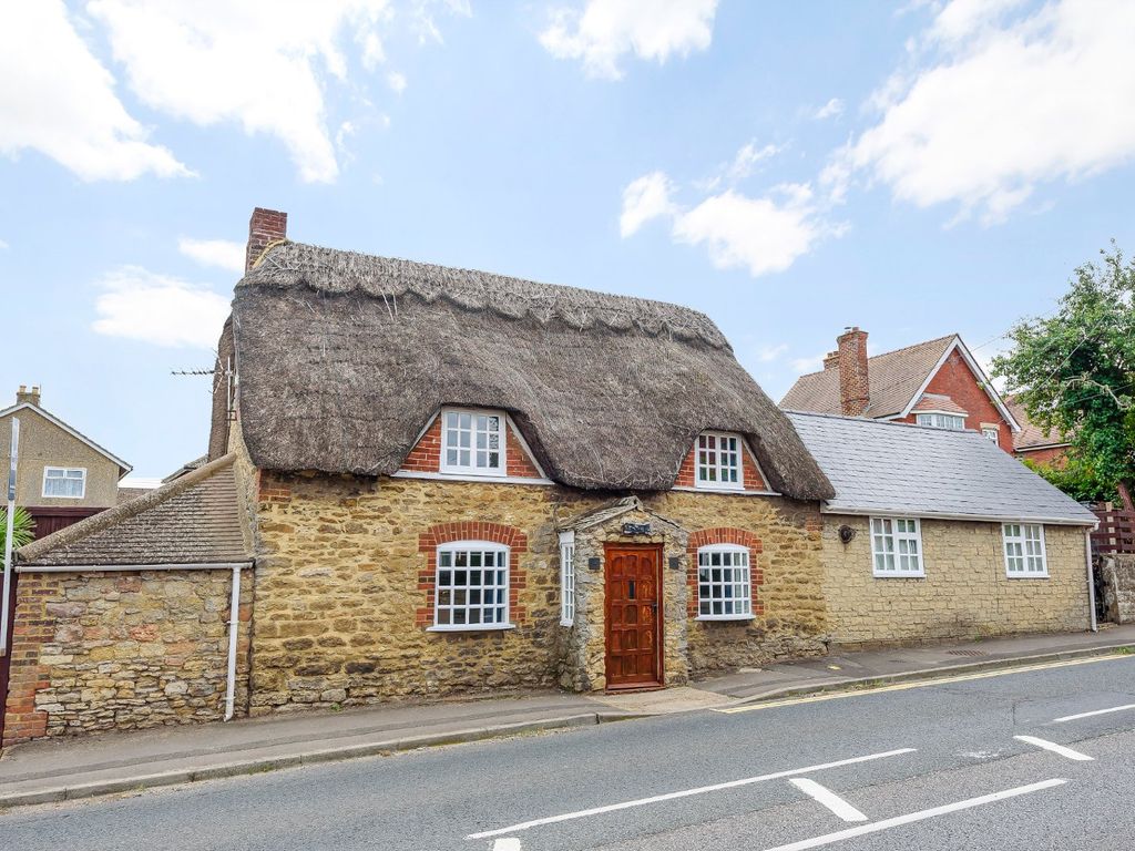 4 bed detached house for sale in Highworth, Swindon, Wiltshire SN6 Zoopla