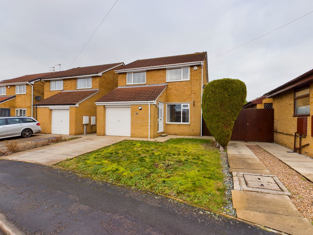3 bed detached house for sale in Elmdale Drive, Edenthorpe, Doncaster