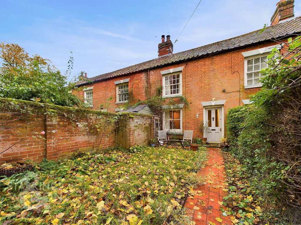 2 bed cottage for sale in School Lane, East Harling, Norwich NR16, £