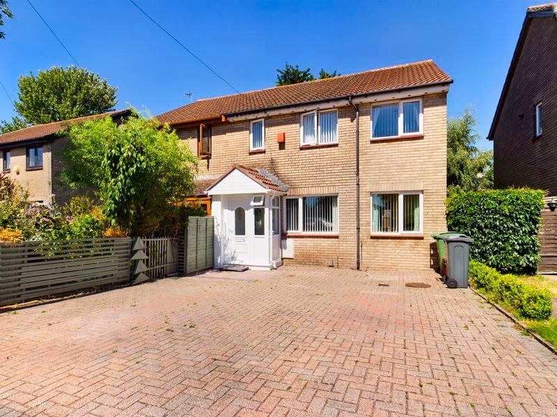 4 bed semidetached house for sale in Avondale Gardens South, Cardiff