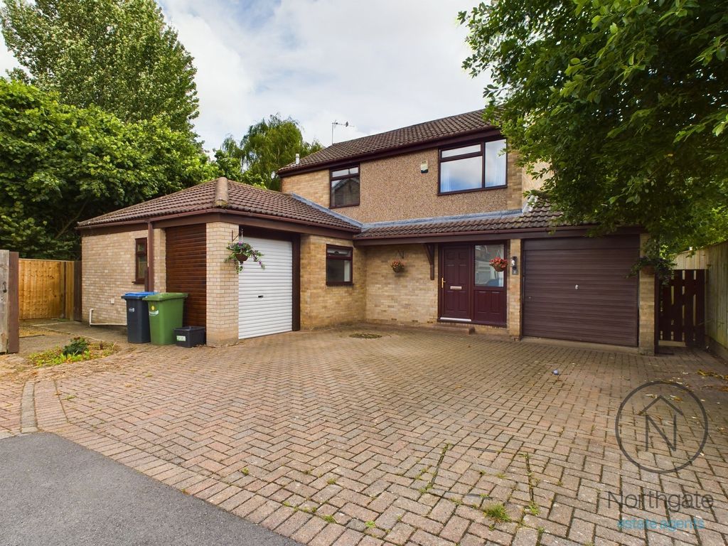 3 bed detached house for sale in Elwick Avenue, Newton Aycliffe DL5, £