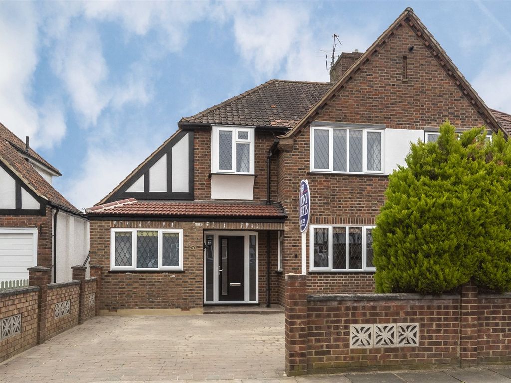 3 bed semidetached house to rent in Redway Drive, Whitton, Middlesex