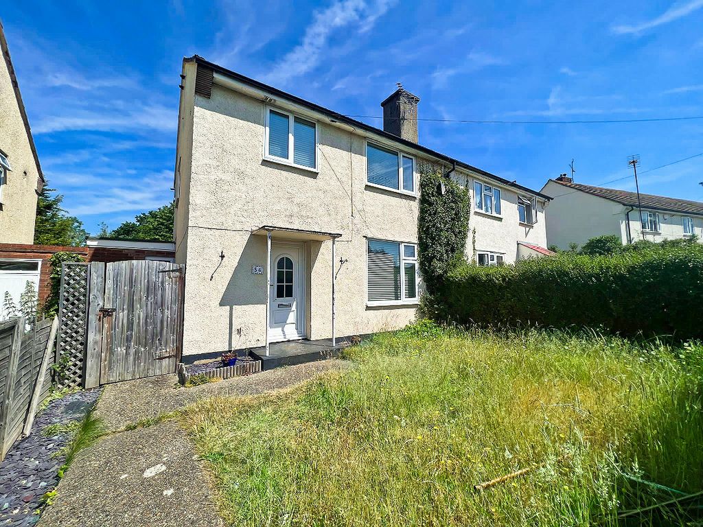 3 bed semidetached house to rent in Prince Charles Crescent, Farnborough GU14 Zoopla