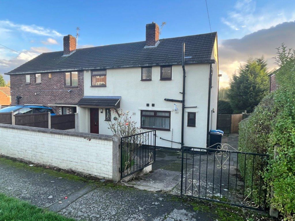 3 bed semidetached house to rent in Kenilworth Drive, Ilkeston DE7, £