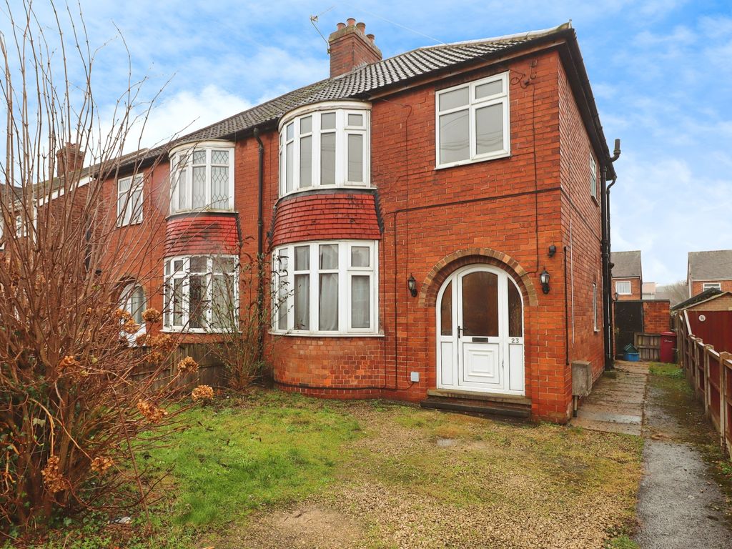 3 bed semidetached house for sale in Axholme Road, Scunthorpe DN15, £