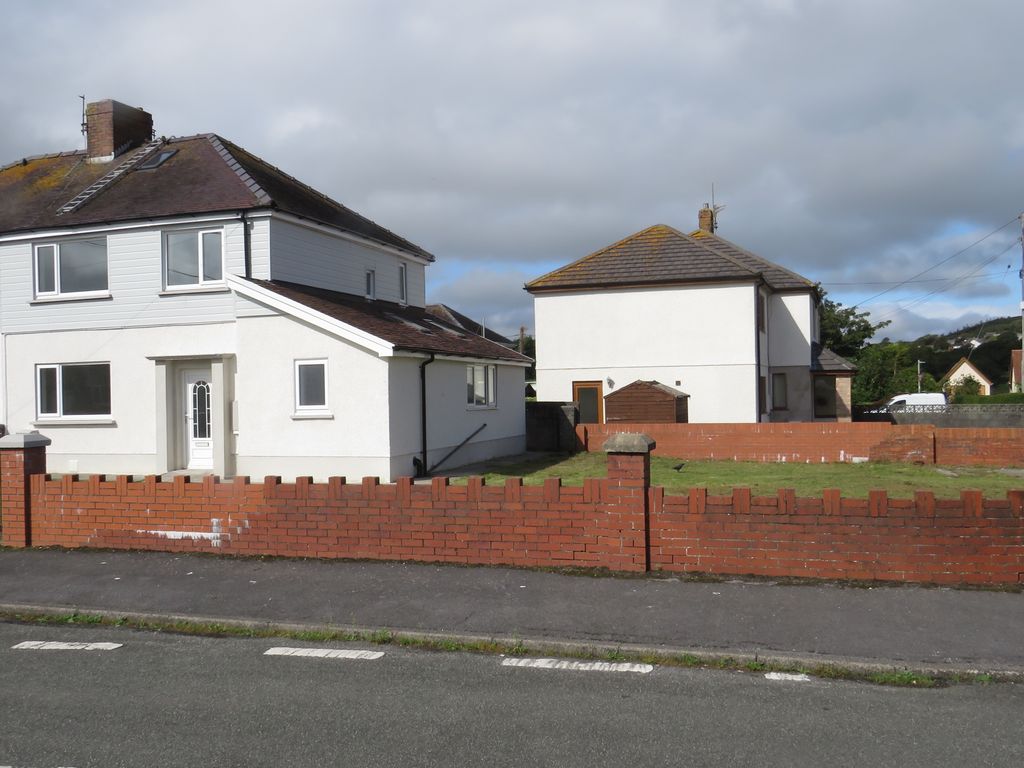 4 bed semidetached house for sale in Bryn Illtyd, Burry Port SA16, £239,999 Zoopla