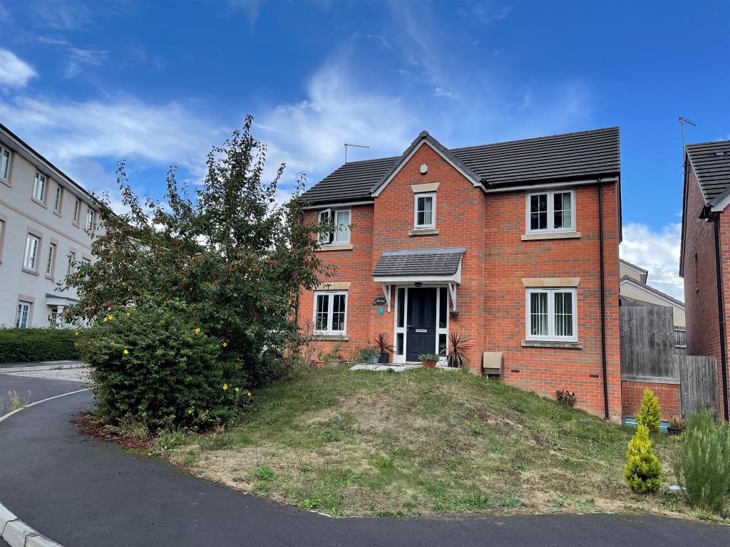 4 bed detached house for sale in Harbin Close, Yeovil BA21 Zoopla