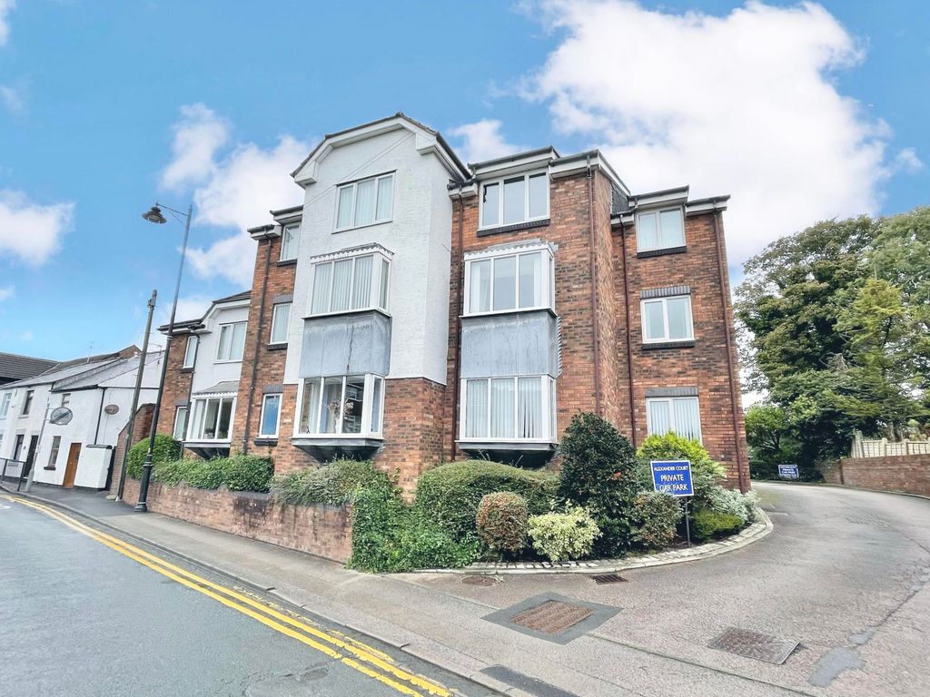 1 bed flat for sale in Chapel Street, PoultonLeFylde FY6, £75,995