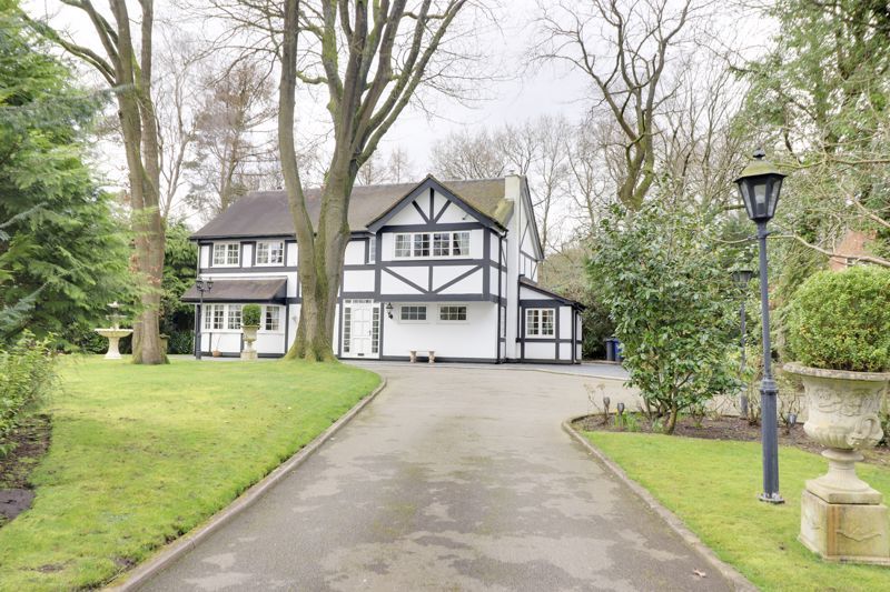 4 bed detached house for sale in Pinewood Road, Ashley Heath, Market