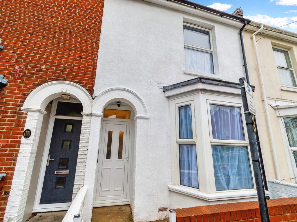 3 bed terraced house for sale in Parsonage Road, Southampton, Hampshire