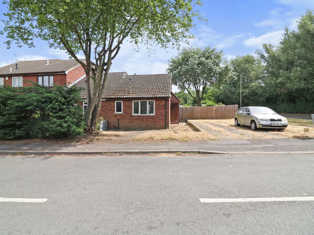 Warren Avenue, Thurmaston, Leicester LE4  