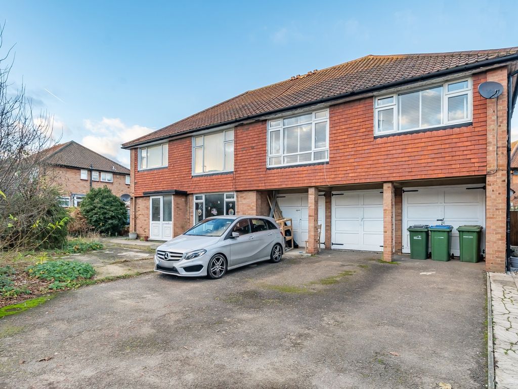 2 bed for sale in Bexley Road, London SE9, £325,000 Zoopla