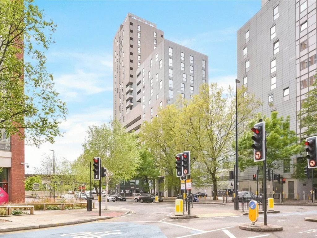 2 bed flat to rent in Prestons Road, London E14, £2,375 pcm Zoopla