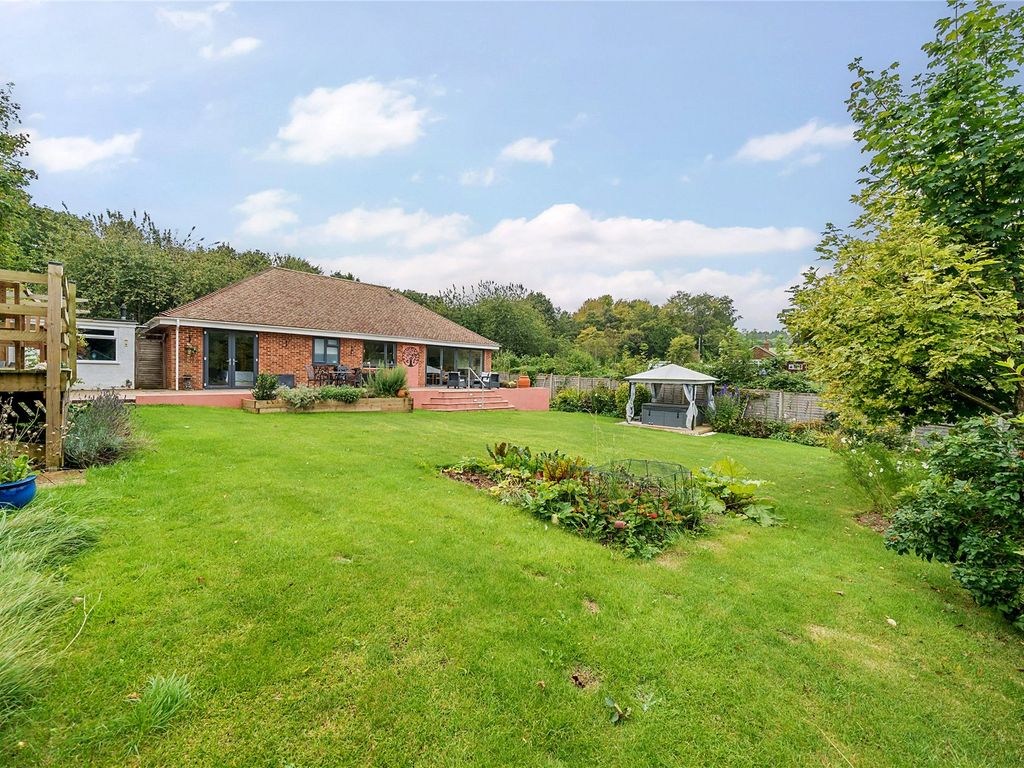 3 bed bungalow for sale in Stockbridge Road, Salisbury