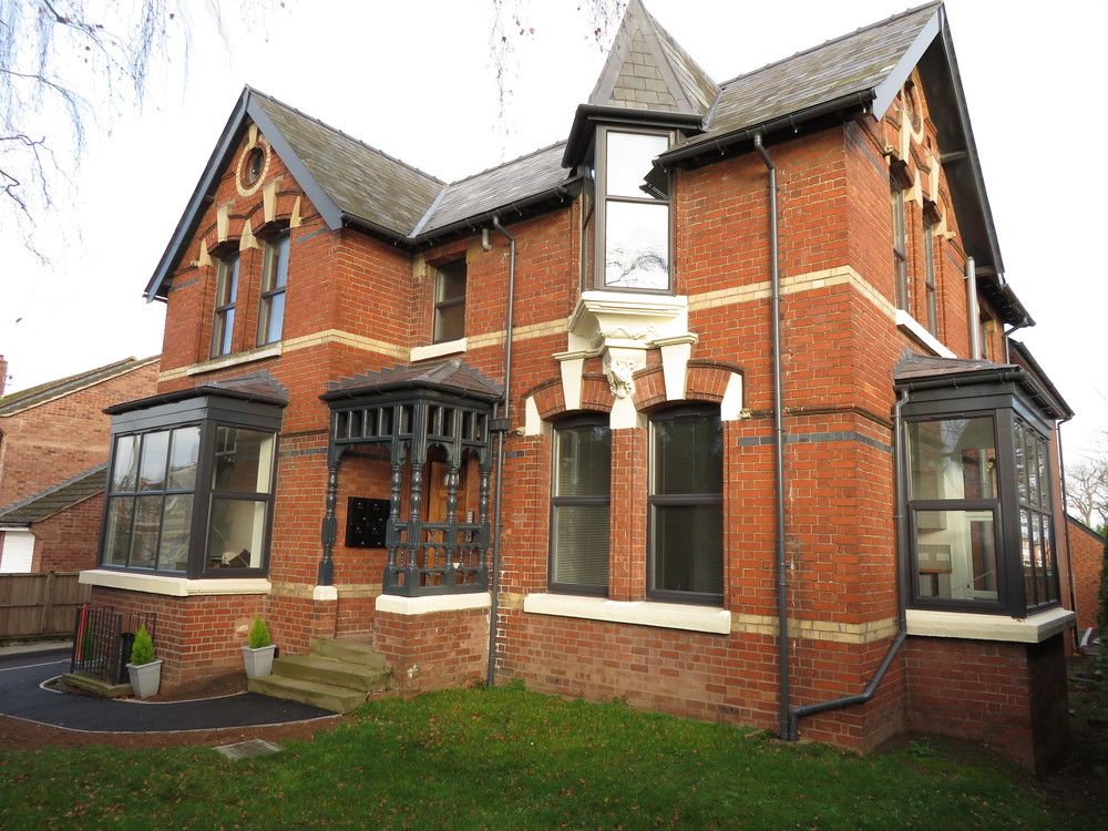 2 bed flat to rent in Burton Lodge, Whitecross Road, Hereford HR4, £890 pcm Zoopla
