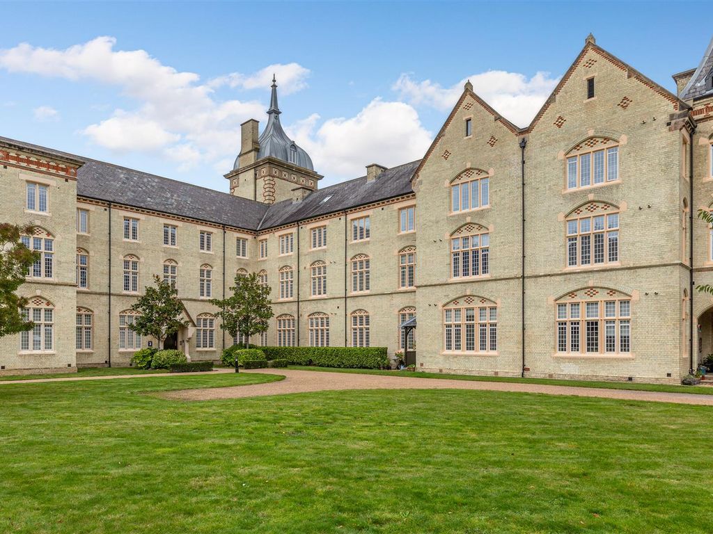 2 bed flat for sale in South Wing, Fairfield Hall, Kingsley Avenue