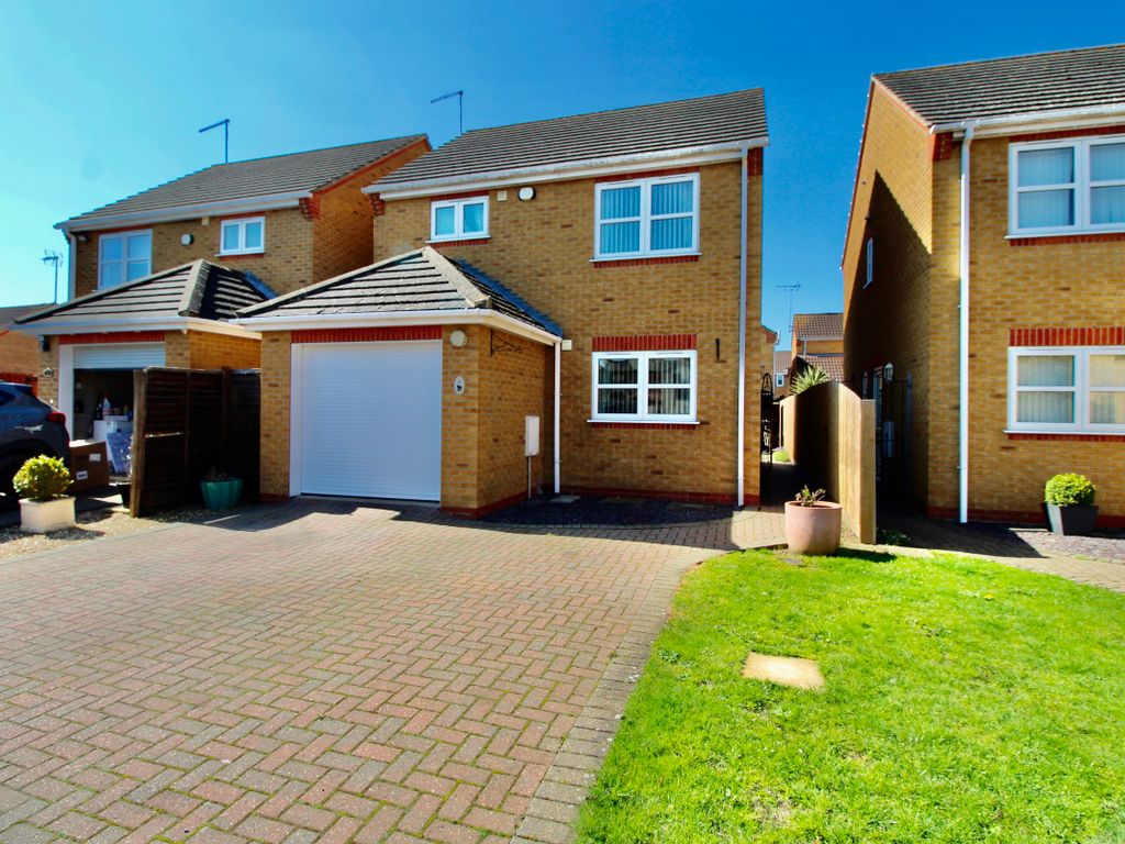 3 bed detached house for sale in Picketts Close, Whittlesey