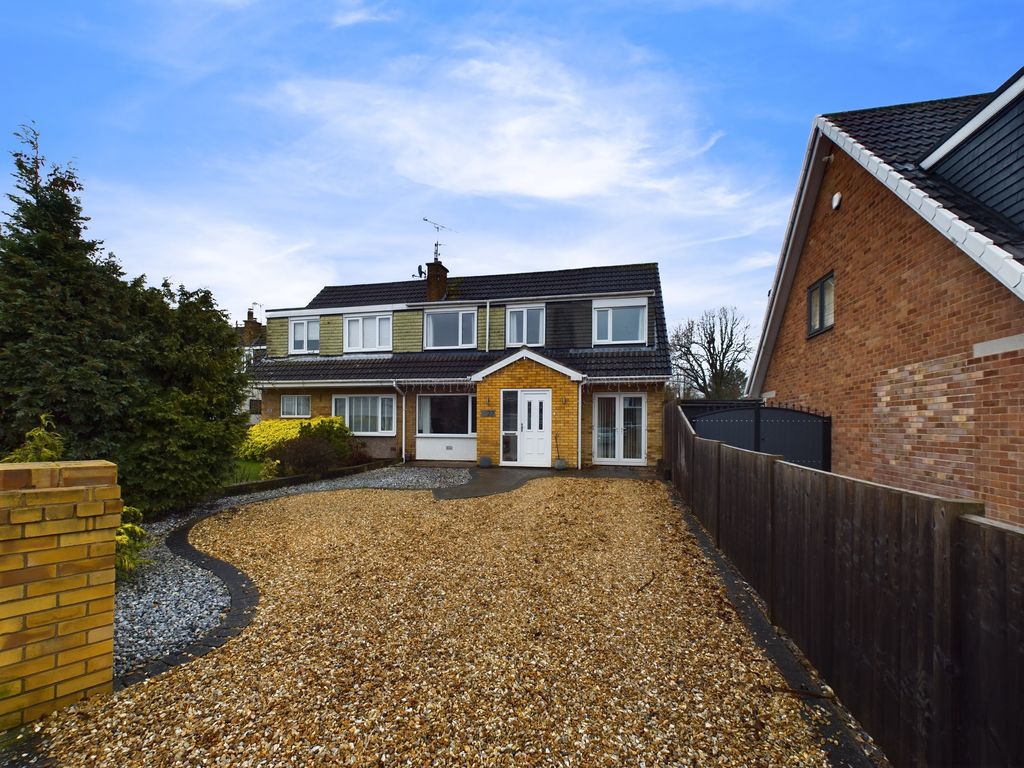 3 bed semidetached house for sale in Westmorland Way, Sprotbrough