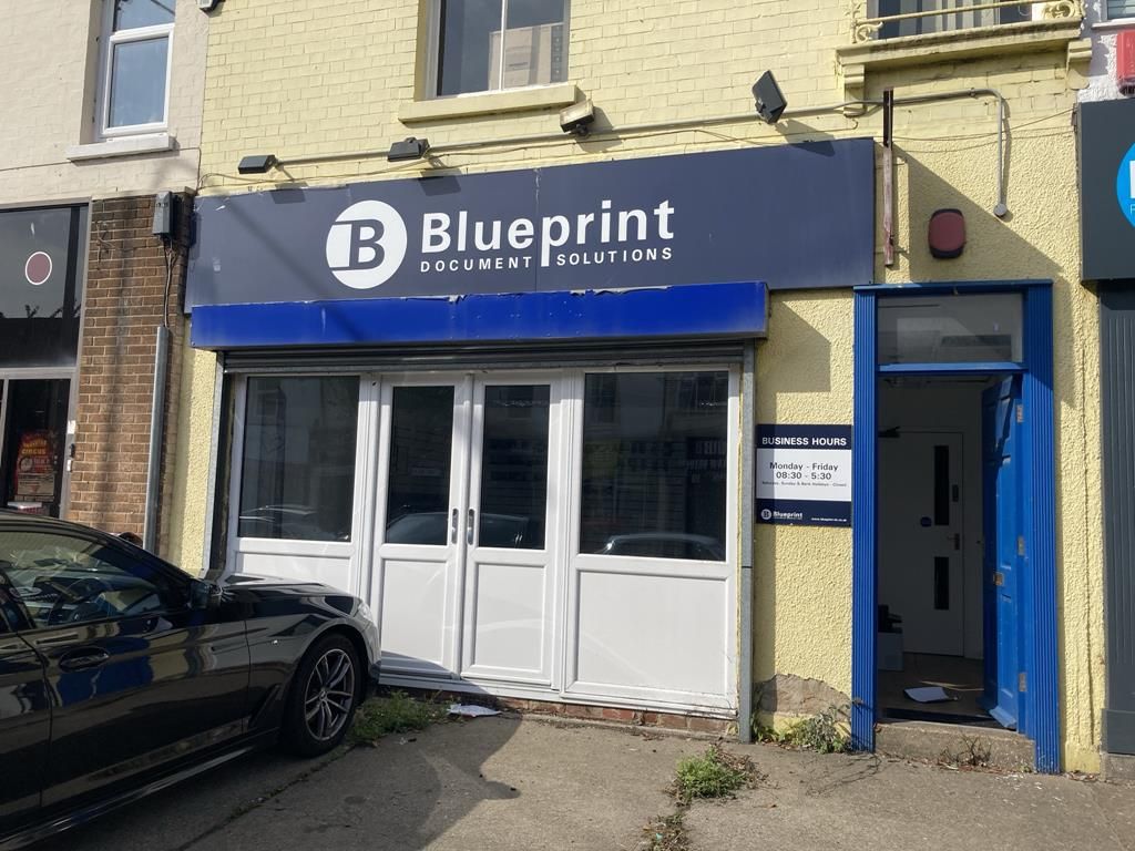 Office to let in Hainton Avenue, Grimsby, North East Lincolnshire DN32