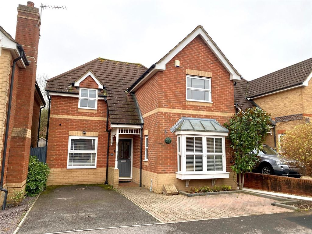 3 bed detached house for sale in Valerian Avenue, Titchfield, Fareham