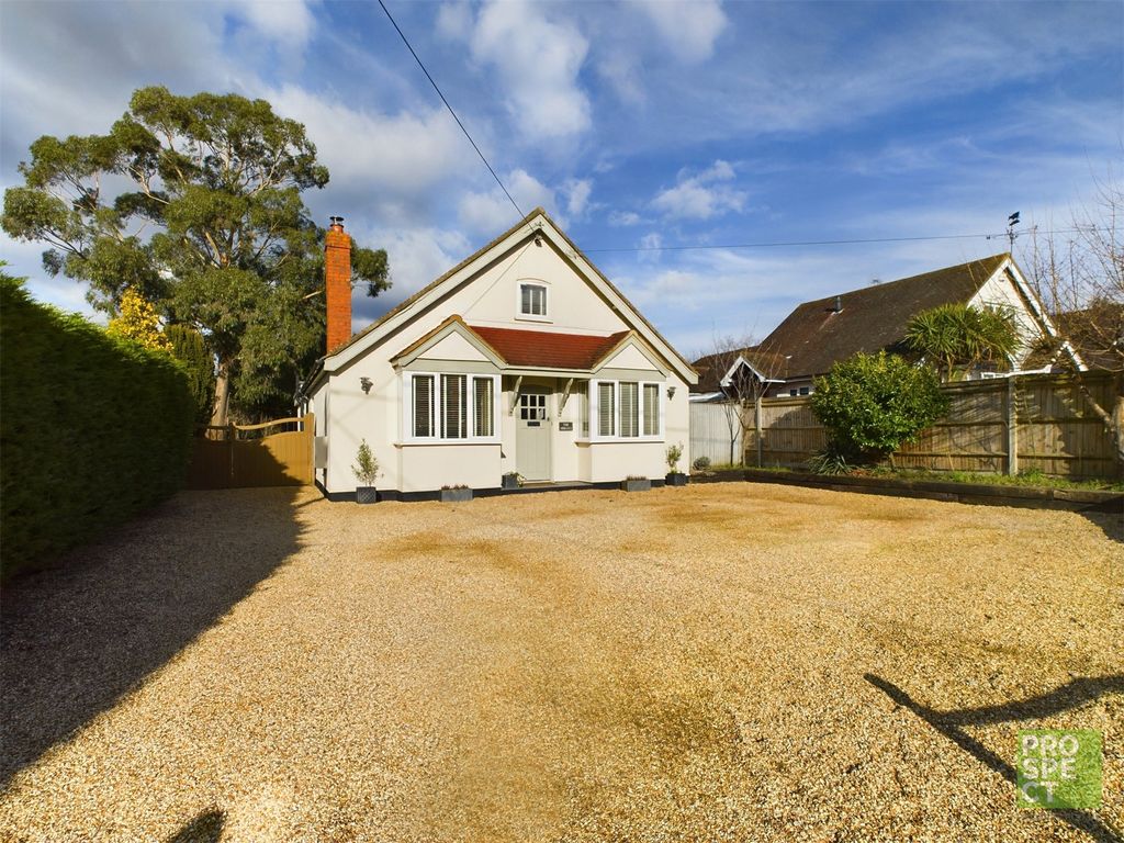 4 bed detached house for sale in Warfield Street, Warfield, Berkshire