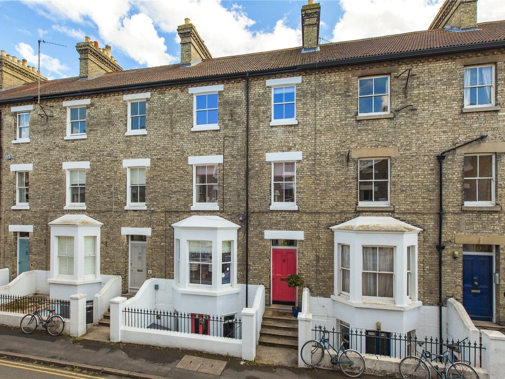 4 bed terraced house for sale in Warkworth Street, Cambridge