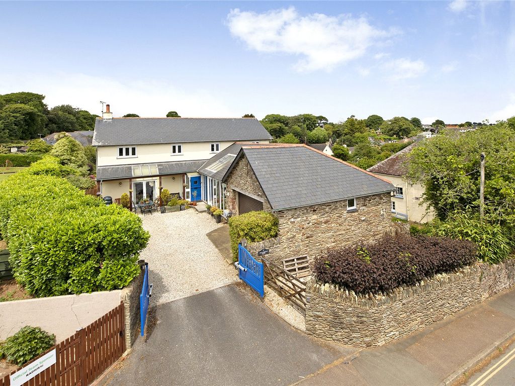 5 bed detached house for sale in School Road, Stoke Fleming, Dartmouth