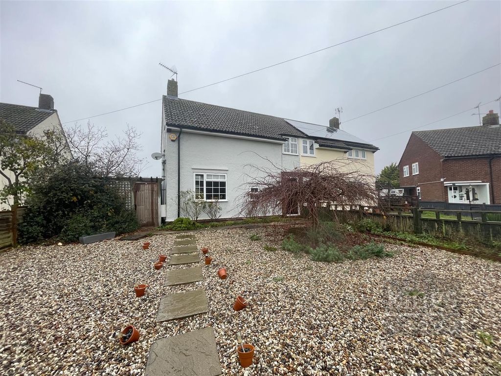 3 bed semidetached house for sale in Mill Close, Elsenham, Stortford CM22, £425,000