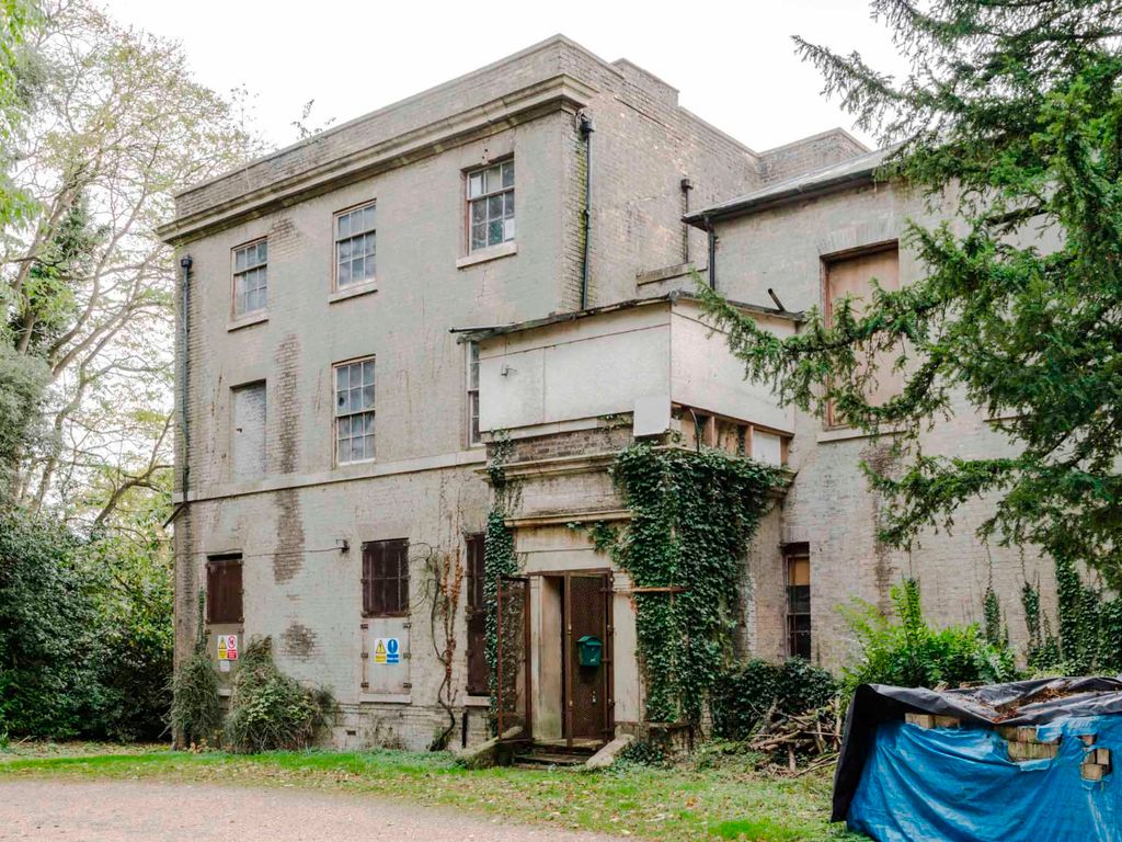 9 bed detached house for sale in Dry Drayton, Cambridge CB23, £