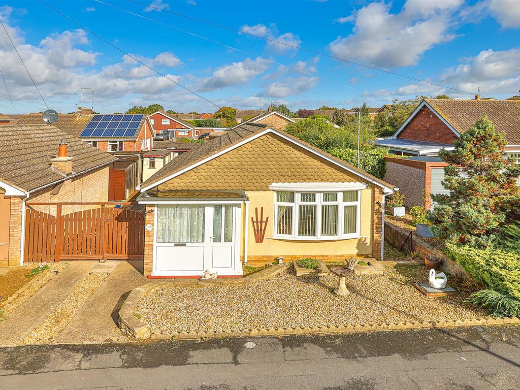 Montcalm Close Kettering NN15  