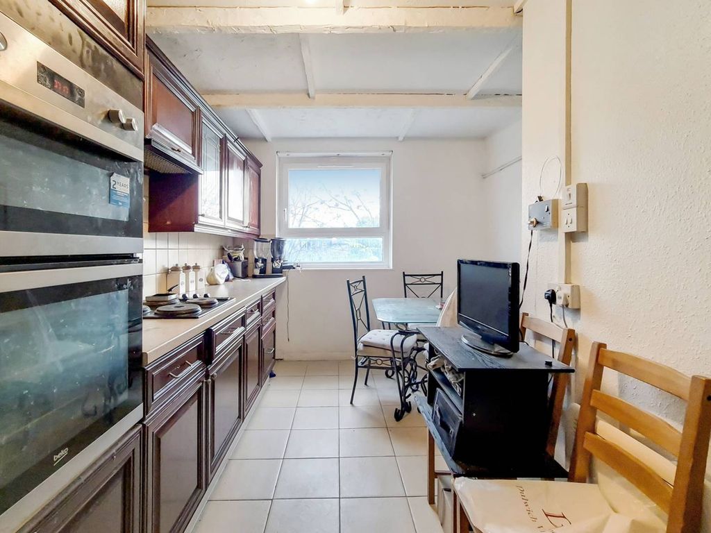 Little Dimocks, Balham, London SW12  