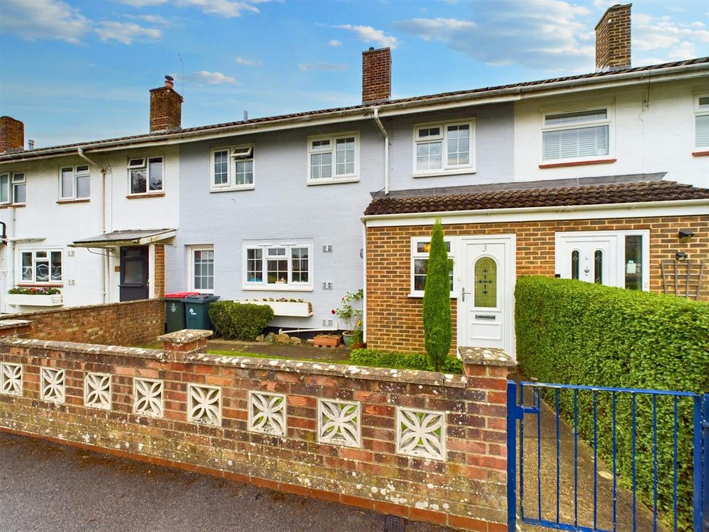 3 bed terraced house for sale in Sycamore Close, Crawley RH11, £359,950