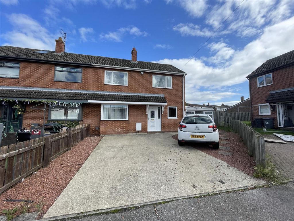 3 bed semidetached house for sale in Medway, Great Lumley, Chester Le